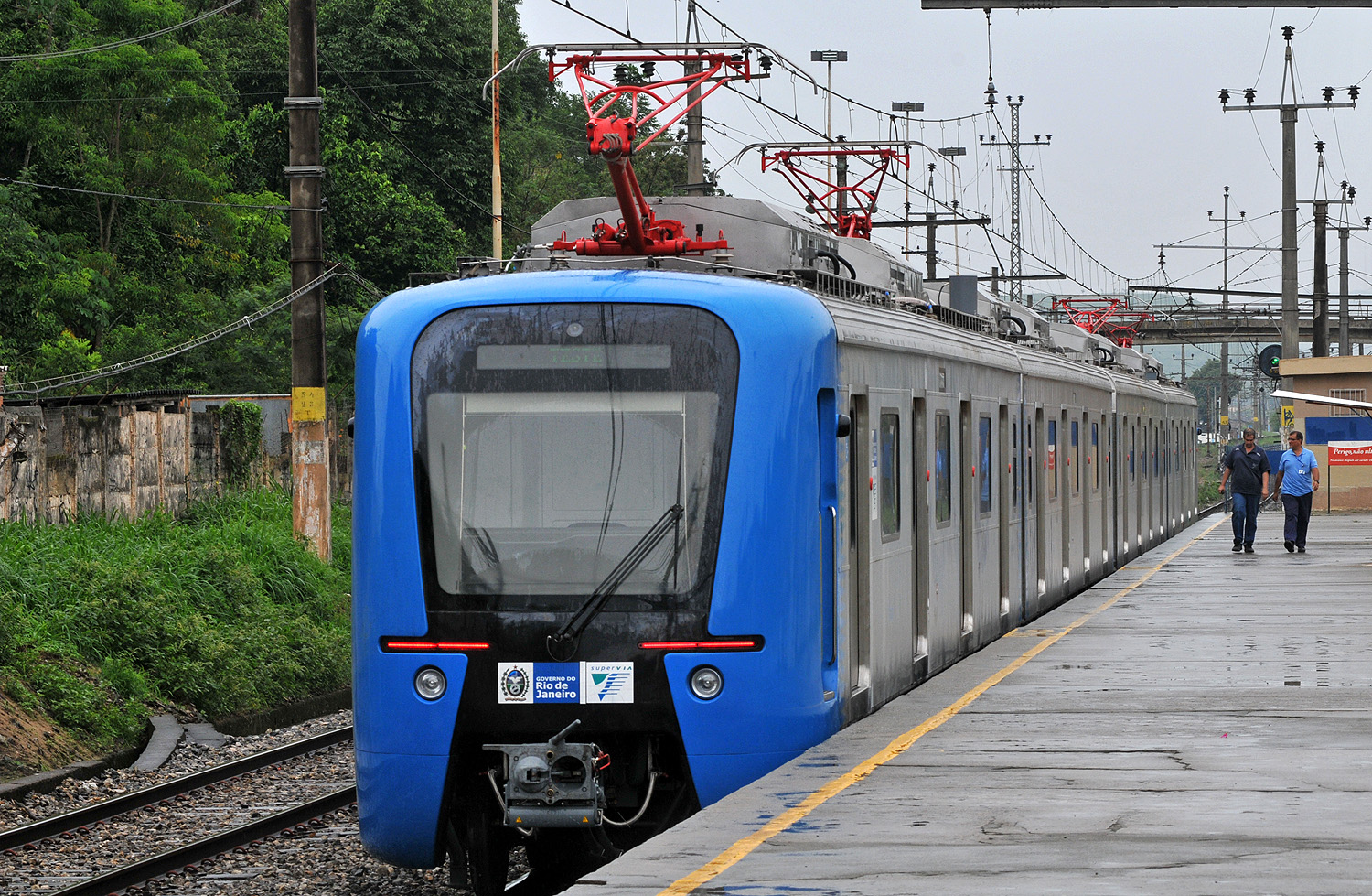 Trem descarrila próximo à estação Pavuna/São João de Meriti e intervalo no ramal Belford Roxo chega a 80 minutos