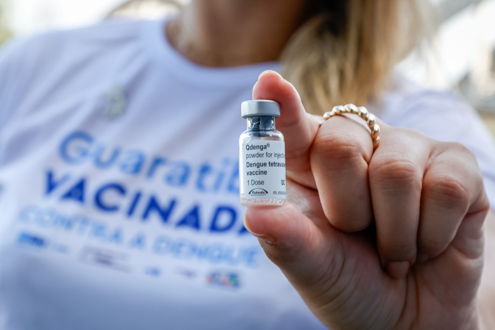 Rio de Janeiro não ampliará vacinação contra dengue devido à ausência de doses perto do vencimento