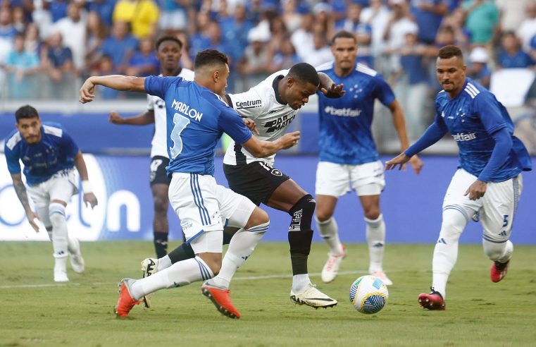 No Mineirão, Botafogo é derrotado por 3 a 2 pelo Cruzeiro em estreia no Brasileiro