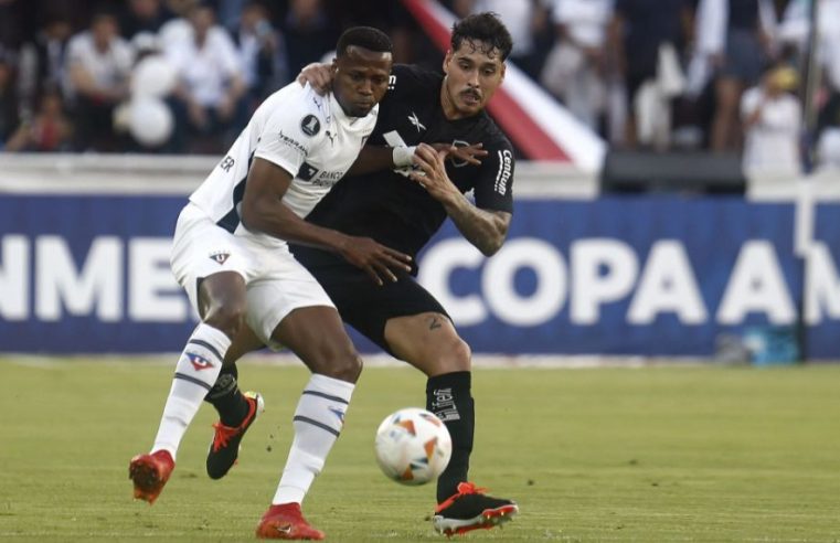 Botafogo perde por 1×0 para LDU em estreia de Artur Jorge