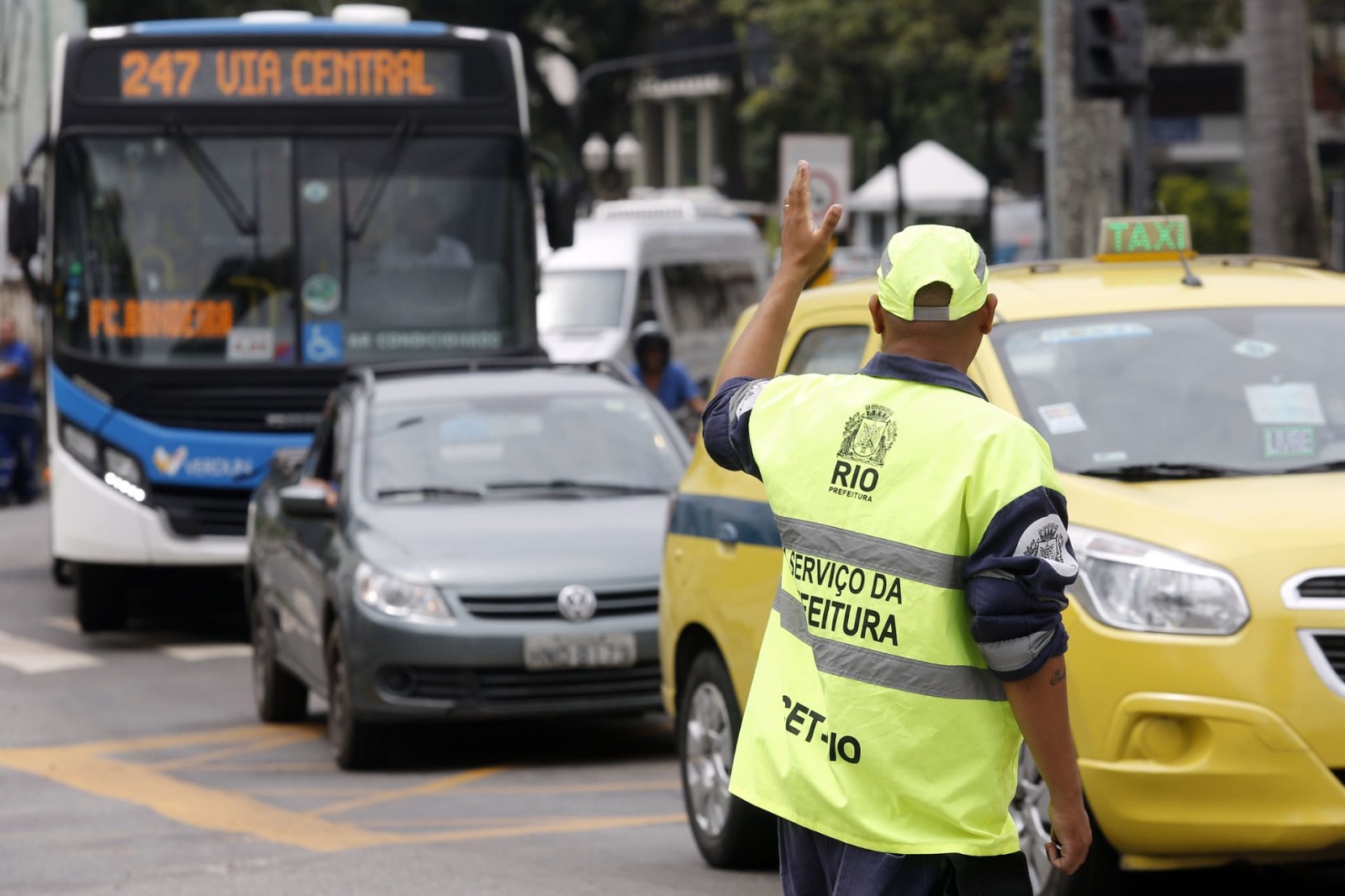 CET-Rio e Subprefeitura começam a modernizar sinalização semafórica em pontos da Barra da Tijuca