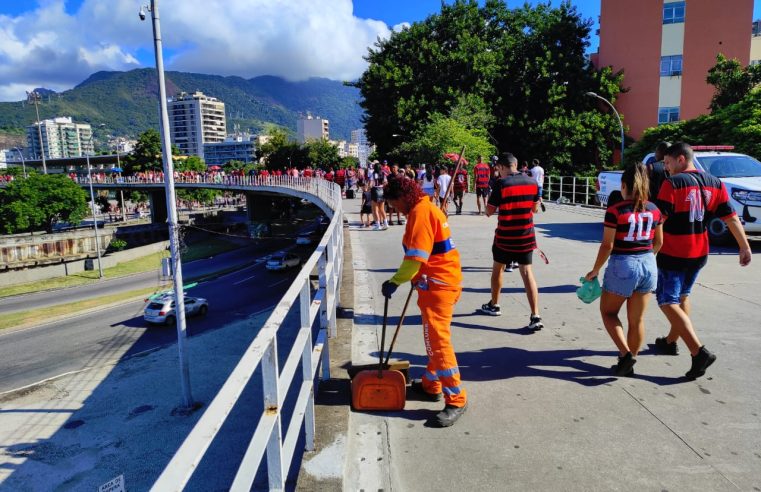 Comlurb organiza operação de limpeza para jogo entre Flamengo e São Paulo no Maracanã