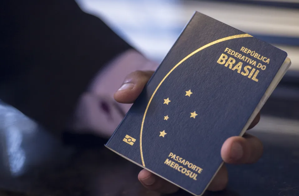 Polícia Federal retoma serviço de agendamento online para emissão de passaporte