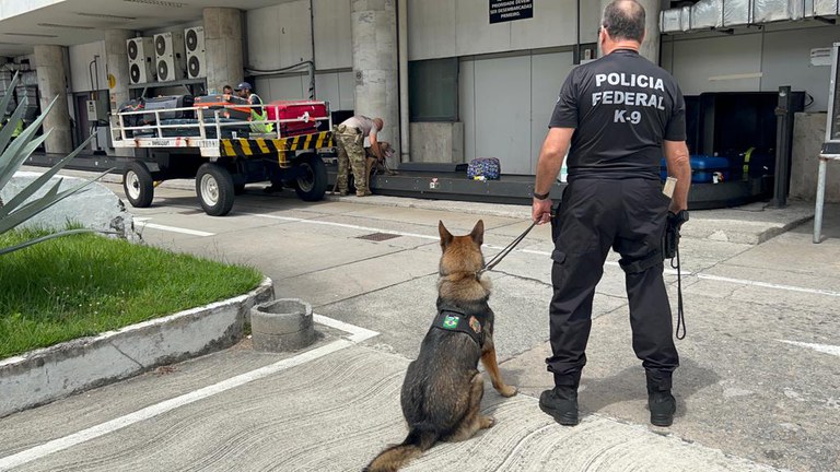 Receita Federal apreende quase R$ 1milhão em drogas no Aeroporto do Galeão