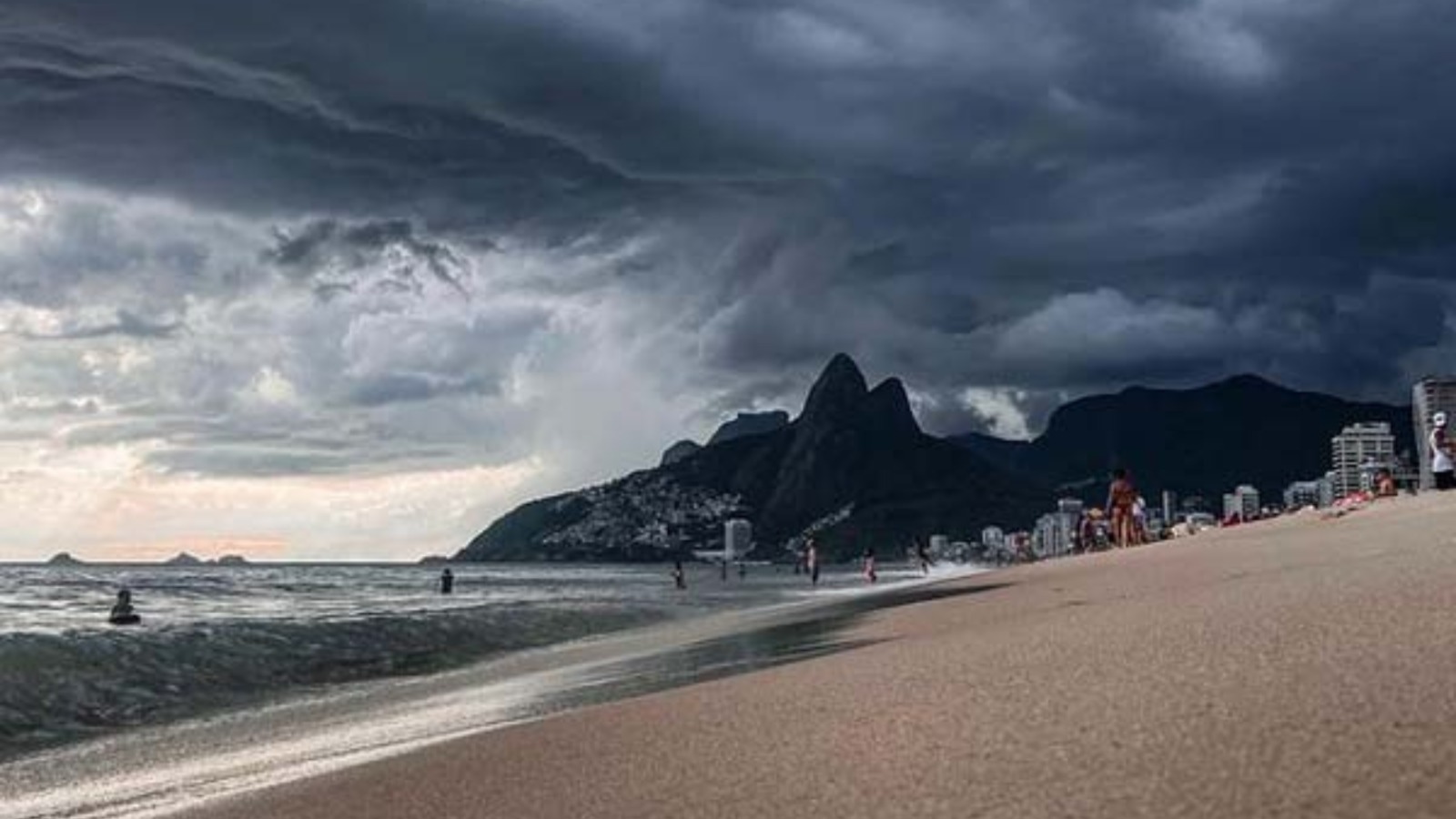 Previsão do tempo: frente fria chega ao Rio nesta quarta-feira (17)