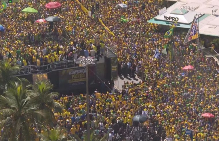 Manifestação pró-Bolsonaro em Copacabana reúne mais de 32 mil pessoas, aponta pesquisa da USP