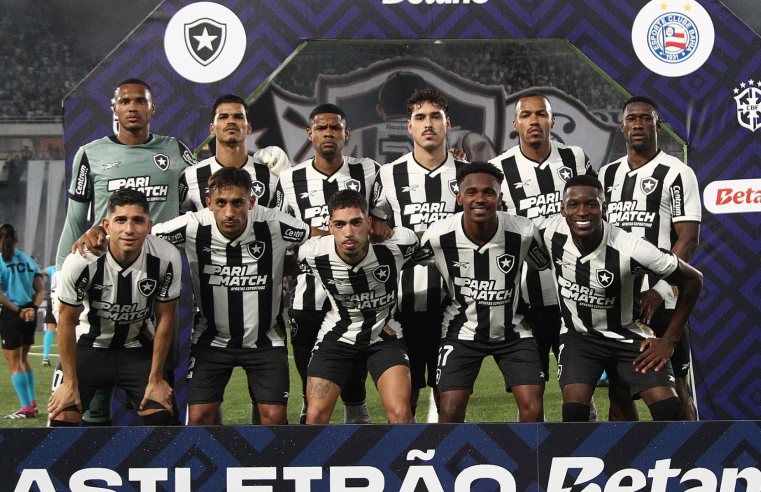 Botafogo enfrenta o Corinthians, neste sábado (01), às 21h