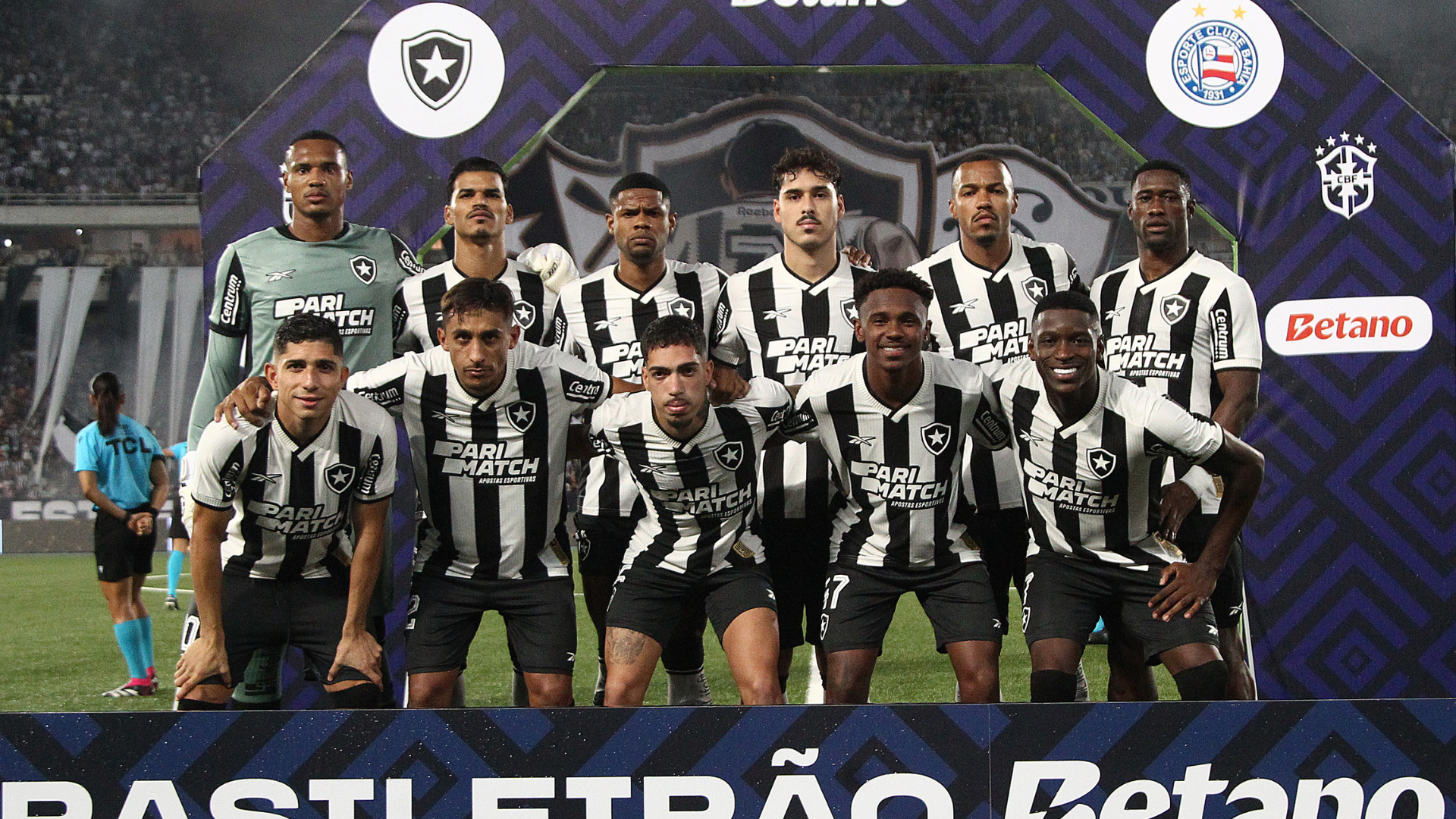 Botafogo enfrenta o Corinthians, neste sábado (01), às 21h