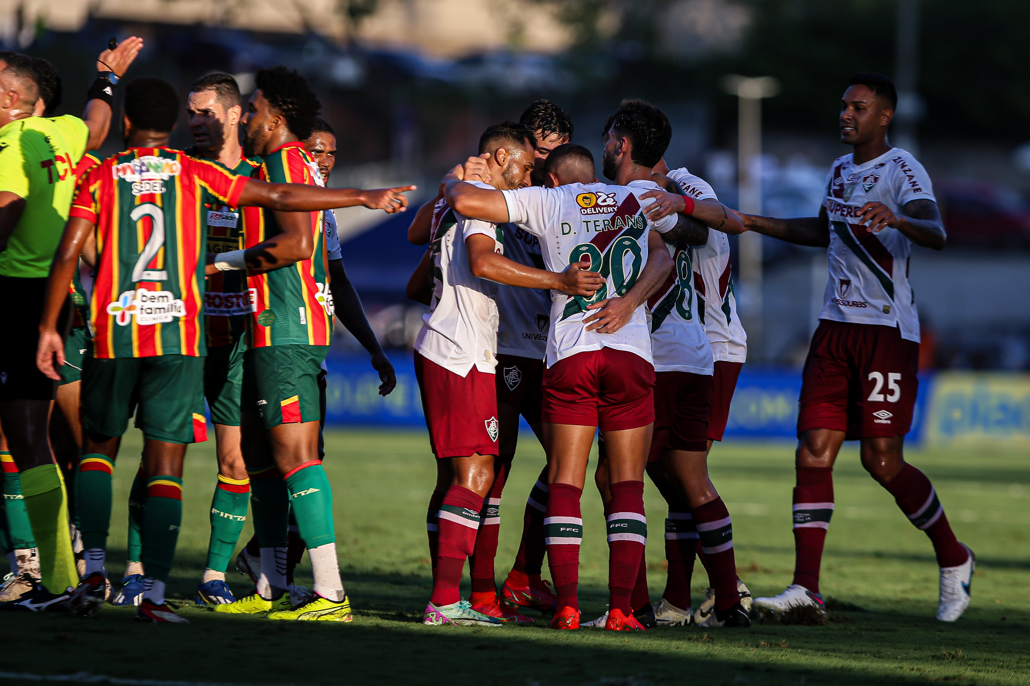 Copa do Brasil: Com time reserva, Fluminense vence Sampaio Corrêa por 2 a 0