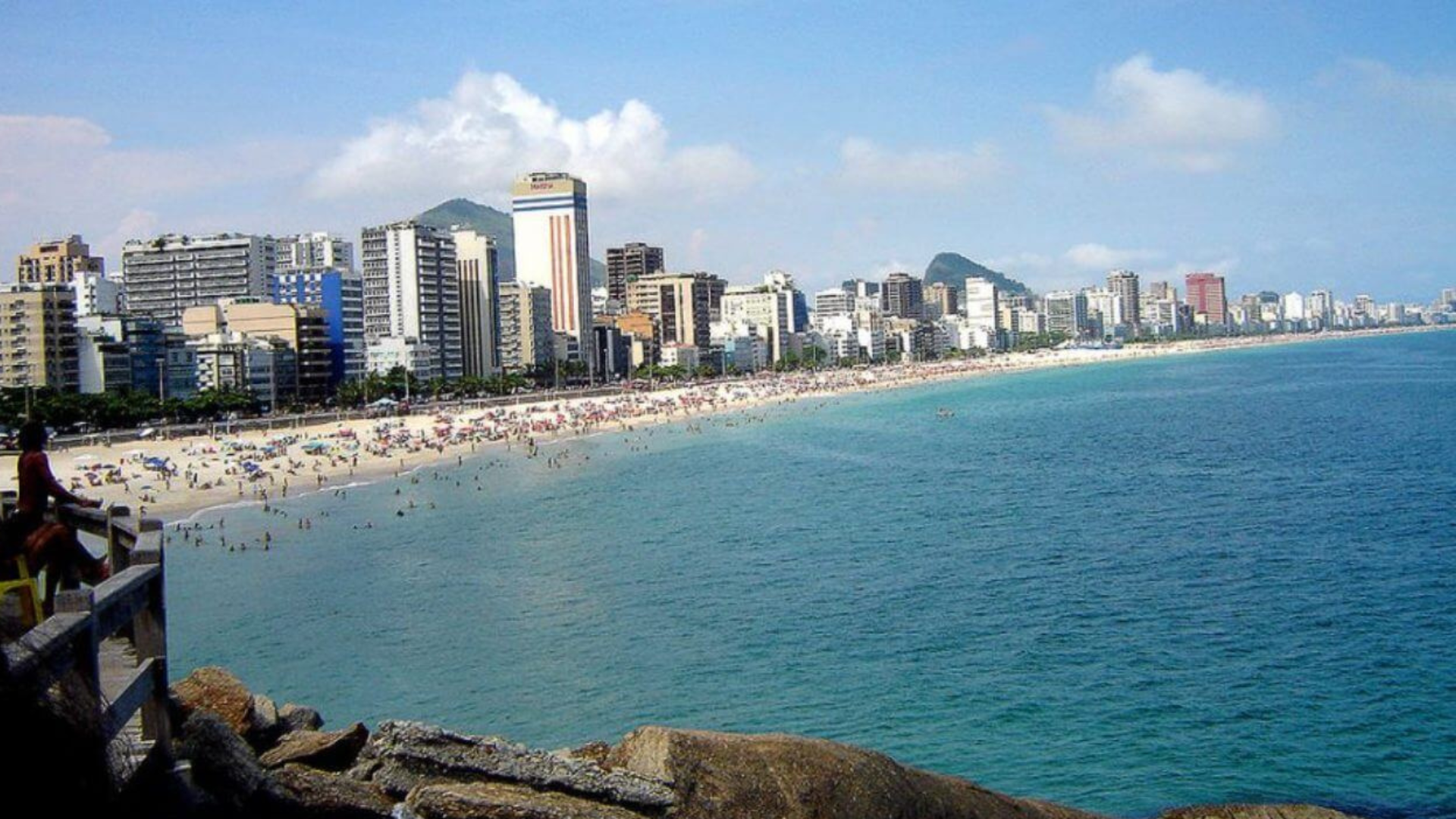 Praias do Rio e de Niterói estão próprias para banho, aponta boletim do INEA