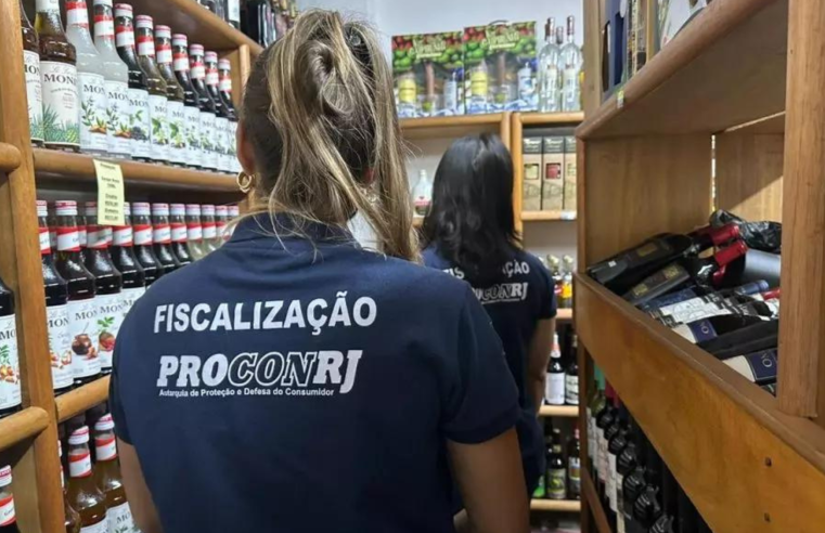 Bebidas irregulares são apreendidas pelo Procon-RJ no CADEG