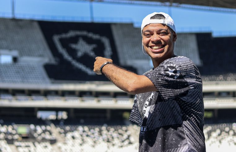 Carnaval 2025: Emerson Dias é o novo Intérprete da Botafogo Samba Clube