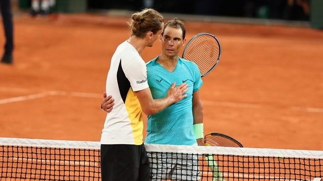 Nadal perde para Zverev na estreia e dá adeus precoce a Roland Garros