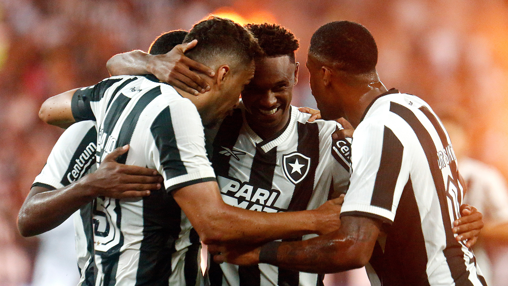 Copa do Brasil: Botafogo enfrenta Vitória no Barradão e precisa de empate para chegar às oitavas de final