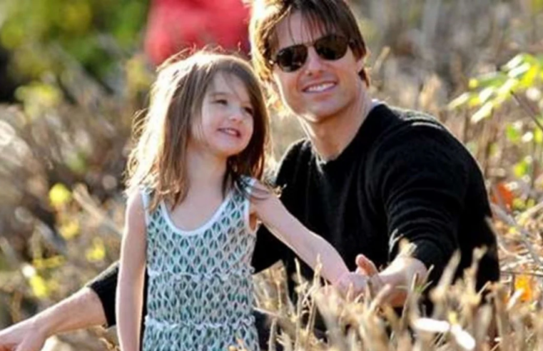 Filha de Tom Cruise investe na carreira de atriz e abre mão do sobrenome do pai