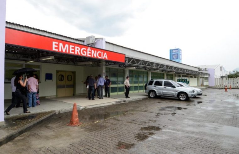 Menino é mordido por jacaré ao buscar pipa na Cidade de Deus