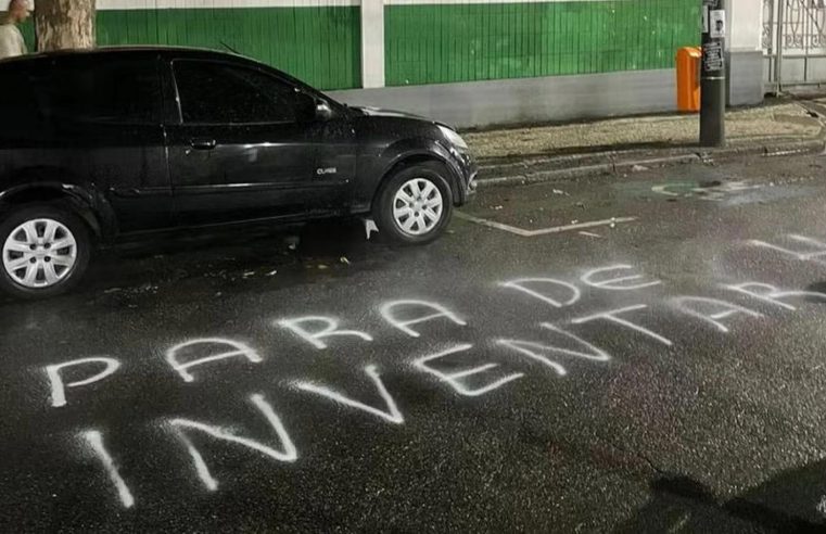 ‘O Fluminense não é laboratório’: torcedores protestam e pixam paredes de sede do clube tricolor