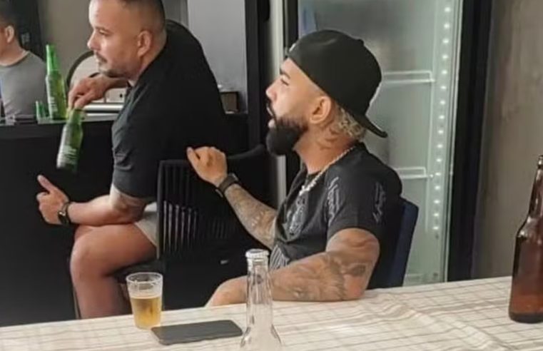 Gabigol assume ter vestido camisa do Corinthians: ‘errei, peço desculpas’