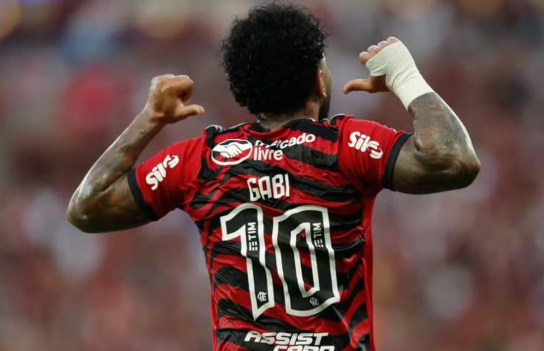 Após Gabigol ser punido, Oscar do Shangai entra nos planos da diretoria e pode ser novo camisa 10 do Flamengo