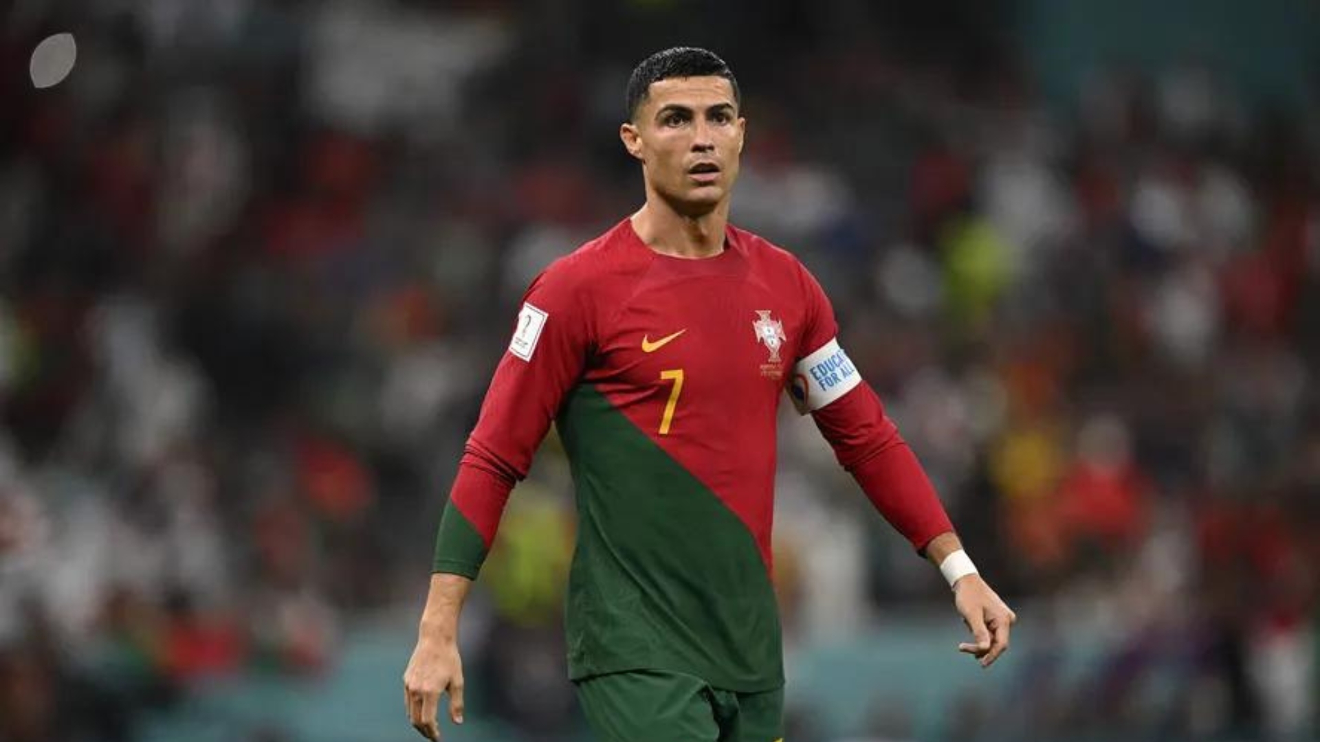 Cristiano Ronaldo é eleito melhor jogador europeu da história