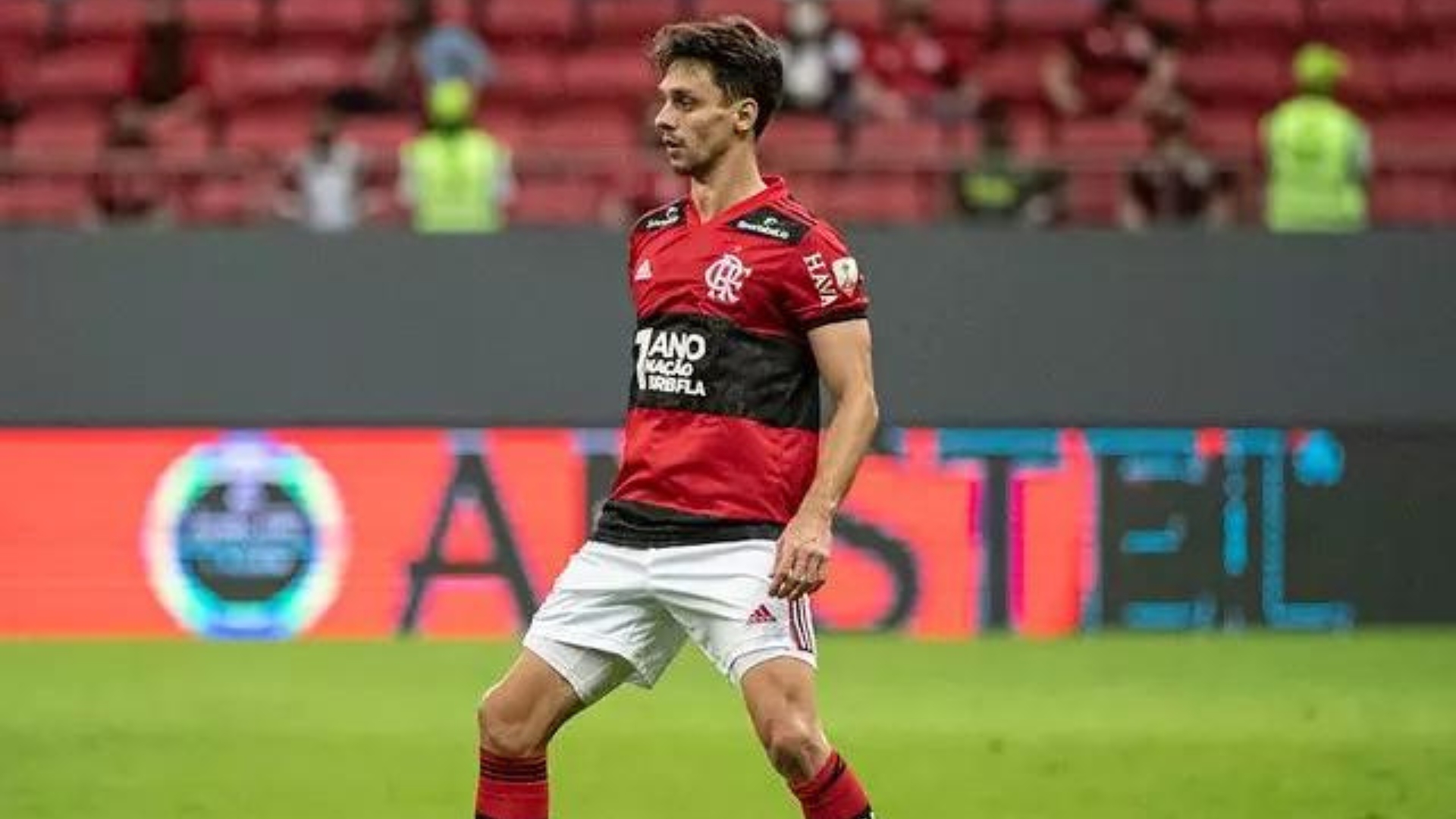 Casa nova: sem clube desde 2023, Rodrigo Caio está perto de assinar com o Grêmio