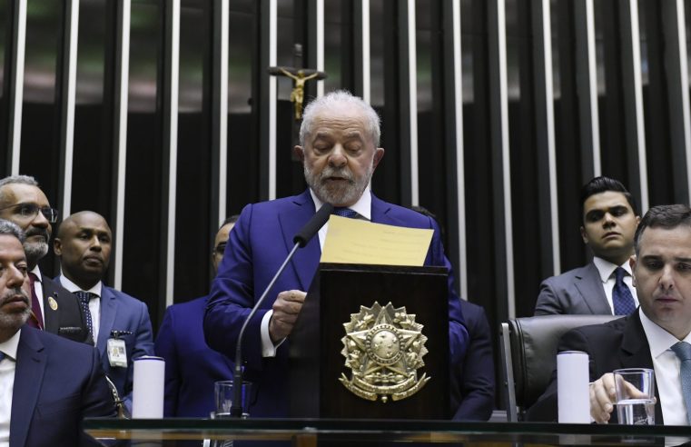 Rejeição ao governo Lula entre deputados sobe 9 pontos e chega a 42%, diz Quaest