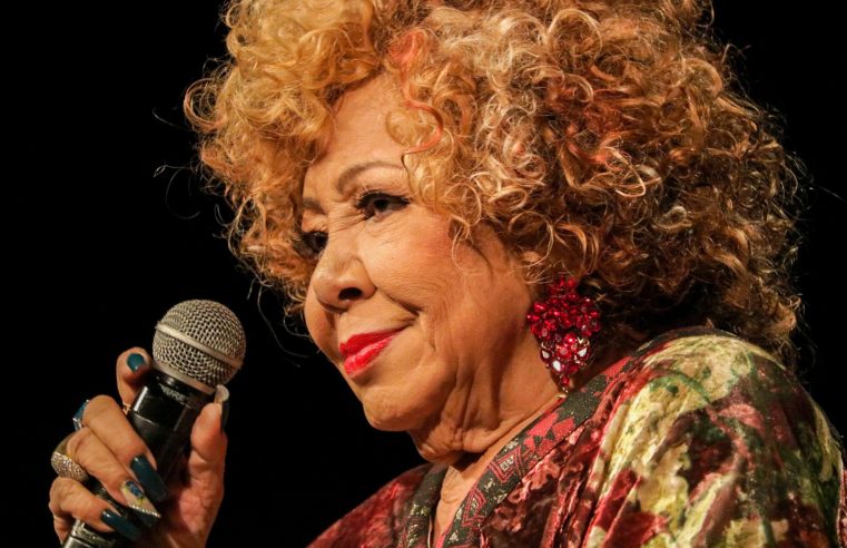 Alcione se apresenta no Ribalta em show comemorativo de 50 anos nesta sexta-feira (10)