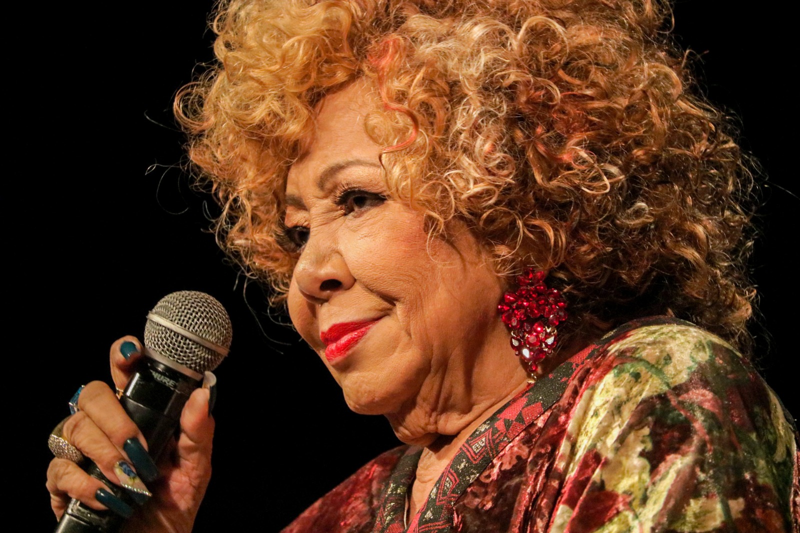 Alcione se apresenta no Ribalta em show comemorativo de 50 anos nesta sexta-feira (10)