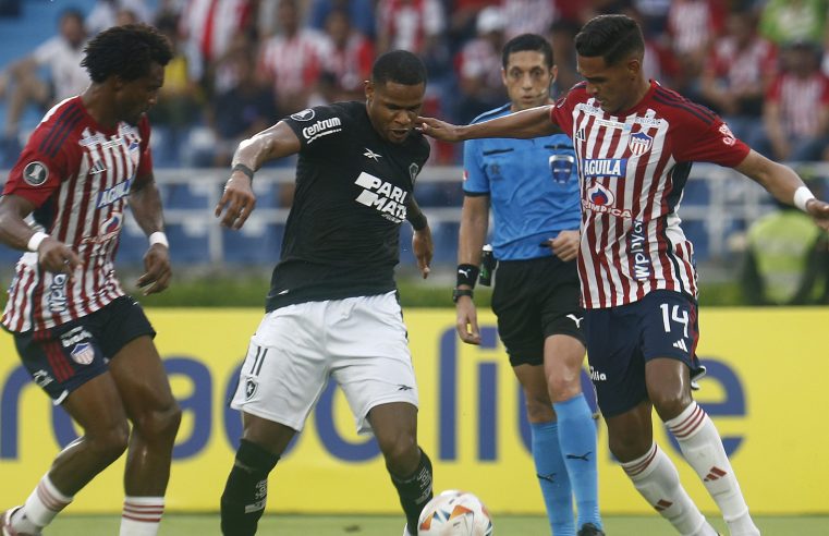 Botafogo empata em 0 a 0 com Junior Barranquilla e fica em segundo no Grupo D da Libertadores