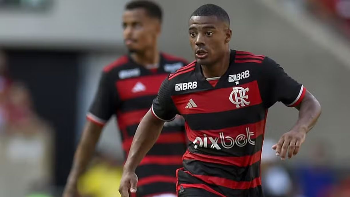 Flamengo: De la Cruz sofre trauma no joelho direito e é dúvida contra contra o Millonarios na terça (28)