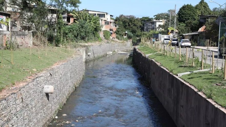 Prefeitura entrega trecho revitalizado do Rio Tindiba, na Taquara