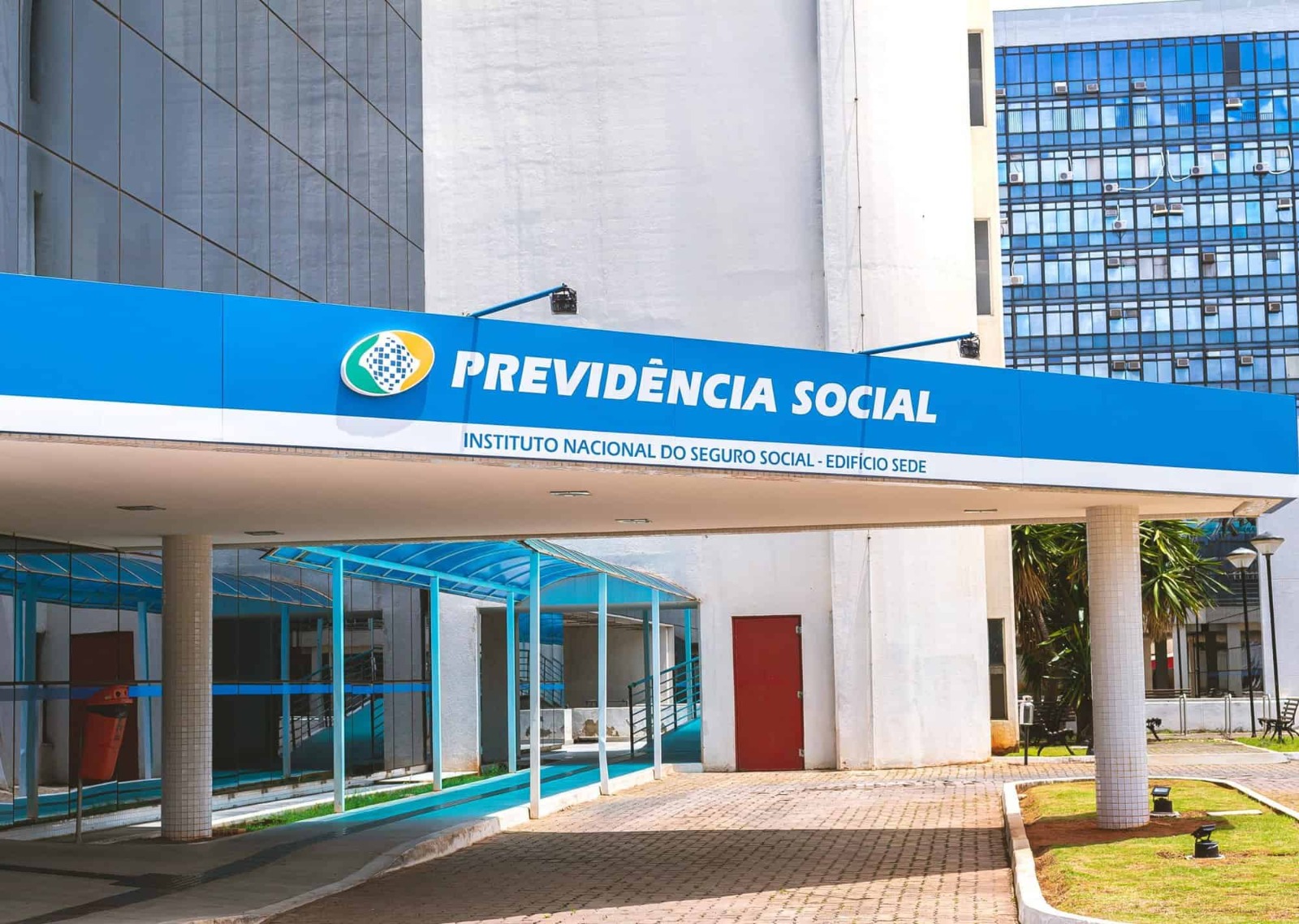 Conselho Nacional de Previdência Social reduz taxa máxima de juros do consignado para 1,66%