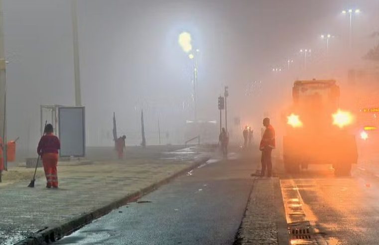 Ondas invadem ruas no RJ e temperaturas sobem no fim de semana