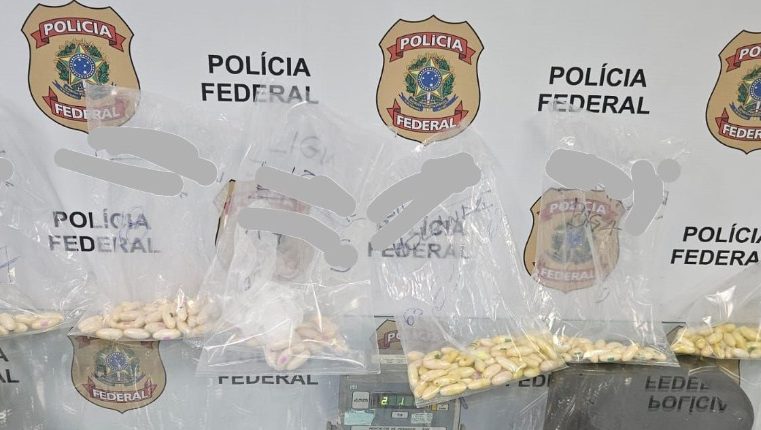 Polícia Federal prende seis pessoas que transportavam centenas de cápsulas com cocaína no intestino