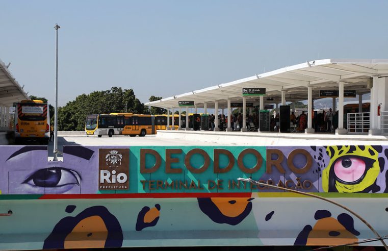 Duas novas linhas de ônibus começam a operar no Terminal Deodoro