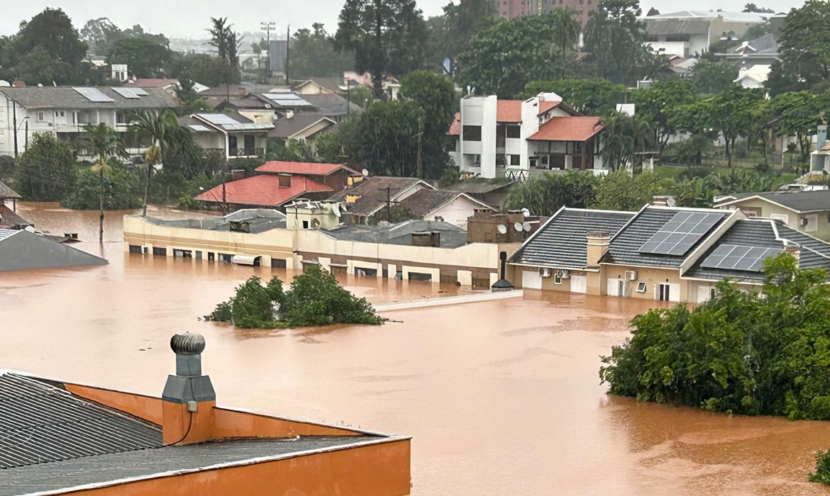 Tragédia no Rio Grande do Sul: concurso nacional para fuzileiros navais é adiado para 21 de maio