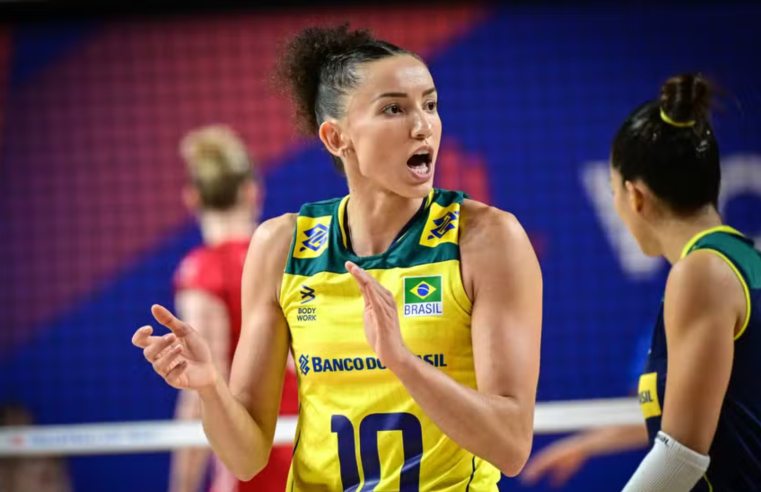 Técnico da seleção Polonesa de vôlei rasga elogios à Gabi, capitã do time brasileiro