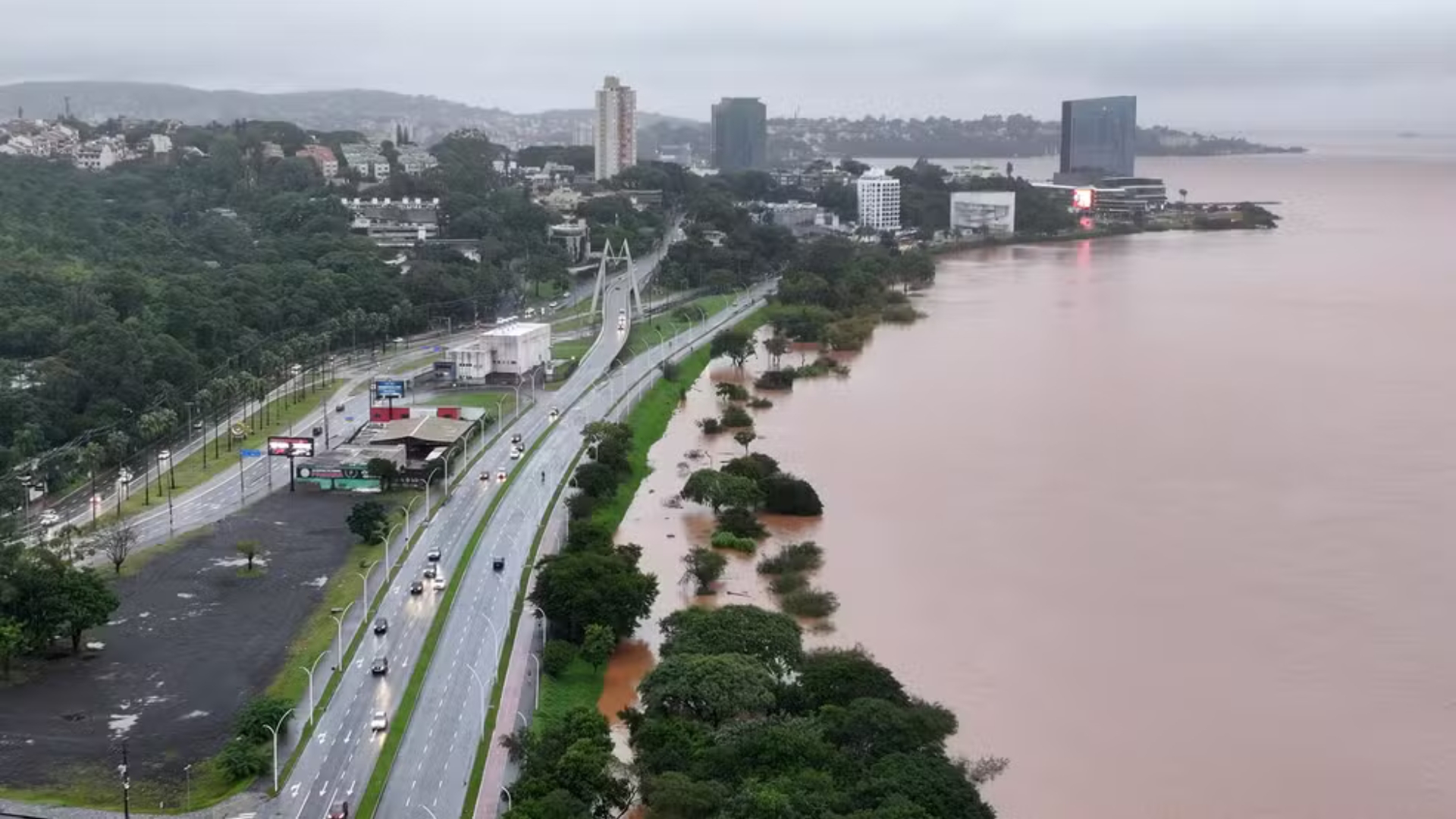 Nível do Guaíba diminui e sai da taxa de alerta pela primeira vez desde o início das enchentes