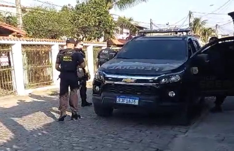 Em Cabo Frio, PF faz operação que mira casal suspeito de roubar valor referente a restituição do IR das vítimas