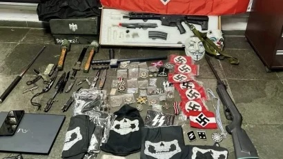 Polícia prende jovem com mais de 100 símbolos nazistas no centro de SP