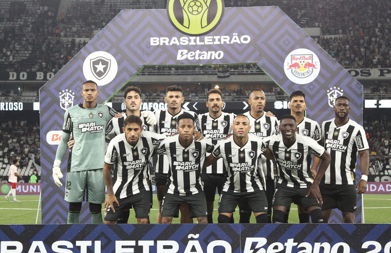Botafogo vence Bragantino por 2 x 1 nesta quarta-feira (26), no estádio Nilton Santos