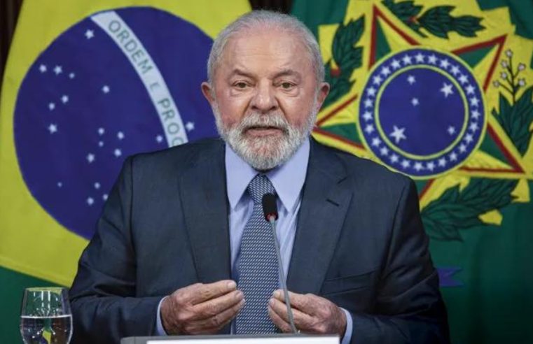 Após fala de Lula sobre situação fiscal, Dólar supera R$ 5,40