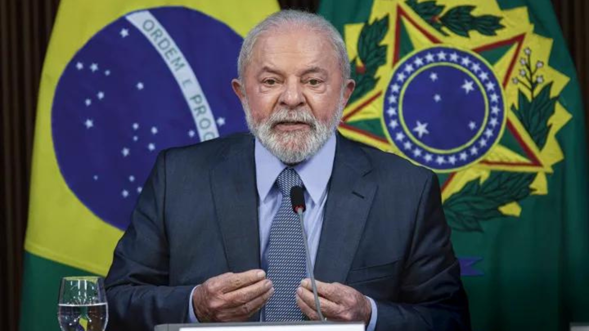 Após fala de Lula sobre situação fiscal, Dólar supera R$ 5,40