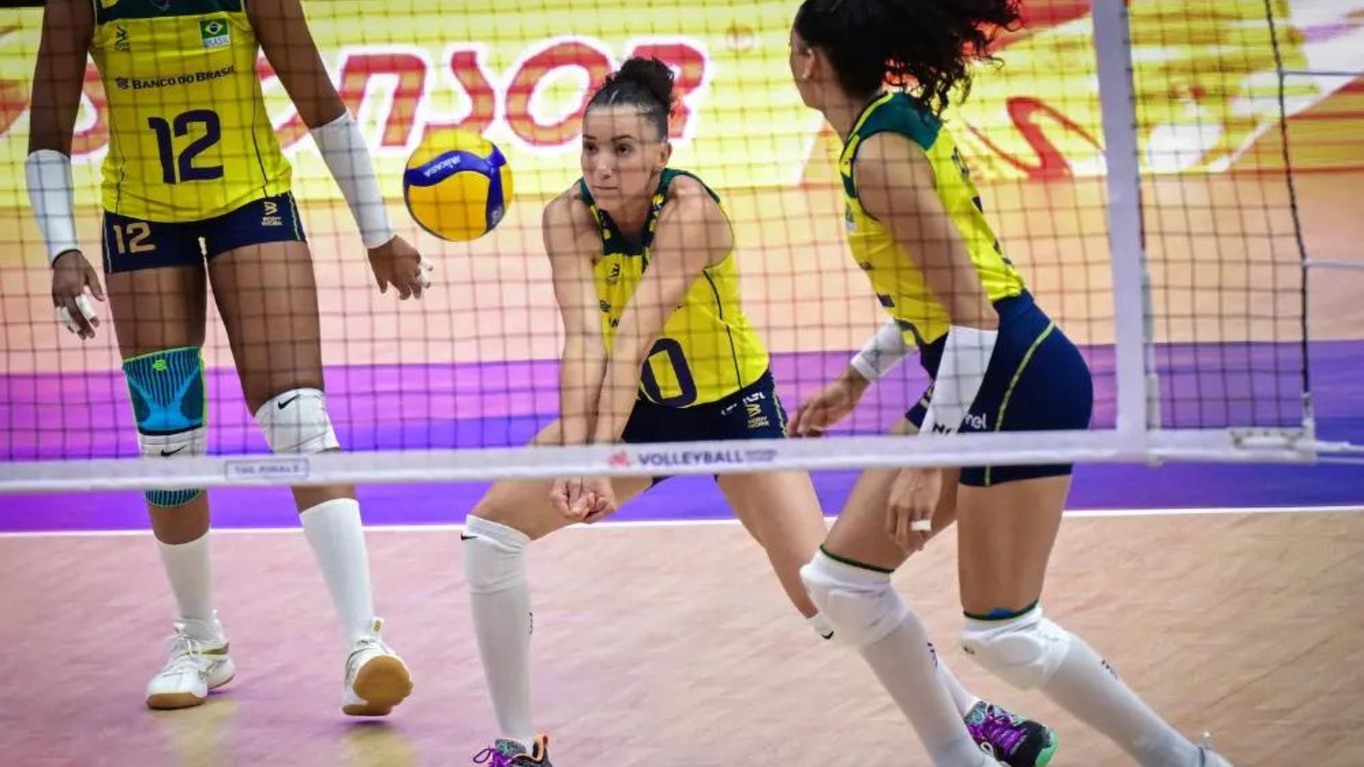 Vôlei: Brasil feminino vence Tailândia e avança para semifinal da Liga das Nações