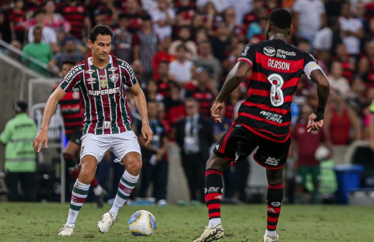 Com gol de Pedro, Flamengo vence o Fluminense e se mantém líder do Brasileirão