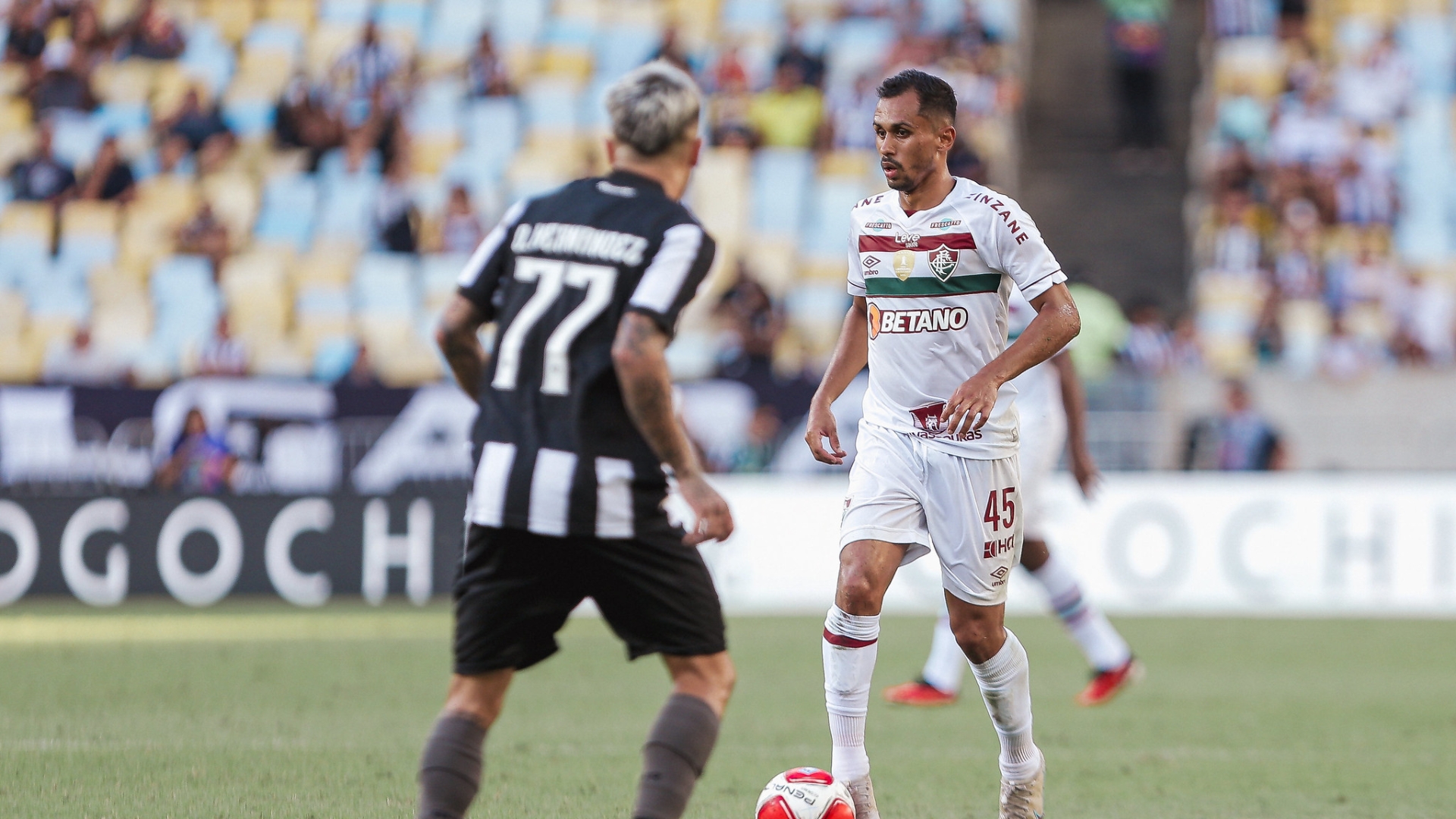 Fluminense desfalcado enfrenta Botafogo completo no Campeonato Brasileiro