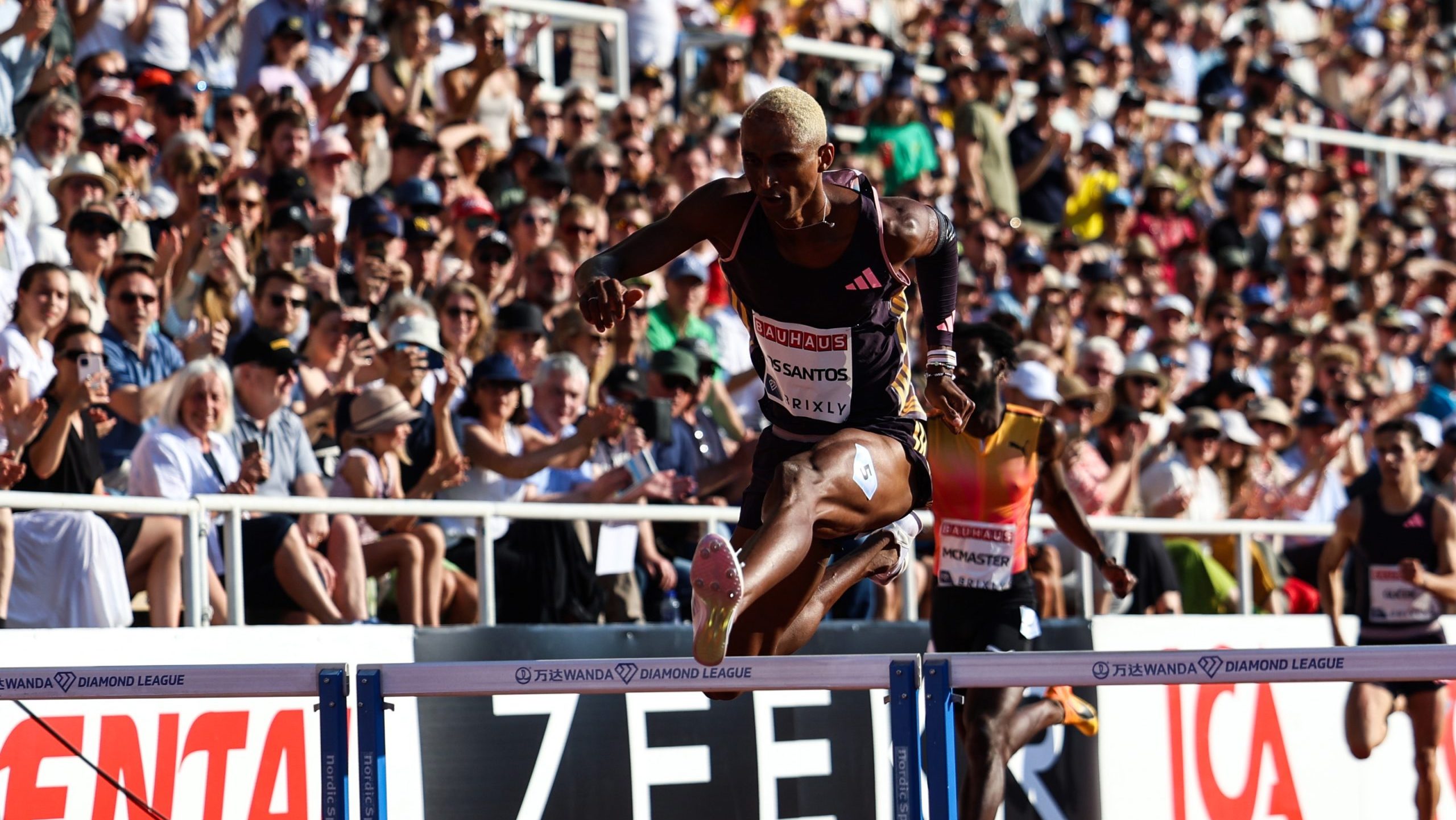 Atletismo: Alison dos Santos, Piu, vence etapa de Estocolmo da Diamond League com folga