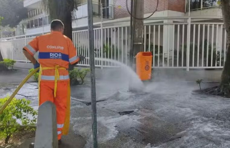 Após registro de 40 cães envenenados na Barra da Tijuca, Comlurb realiza limpeza pesada nas calçadas