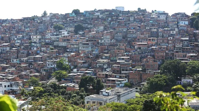 Polícia Militar faz operação no Complexo do Dendê, na Ilha do Governador