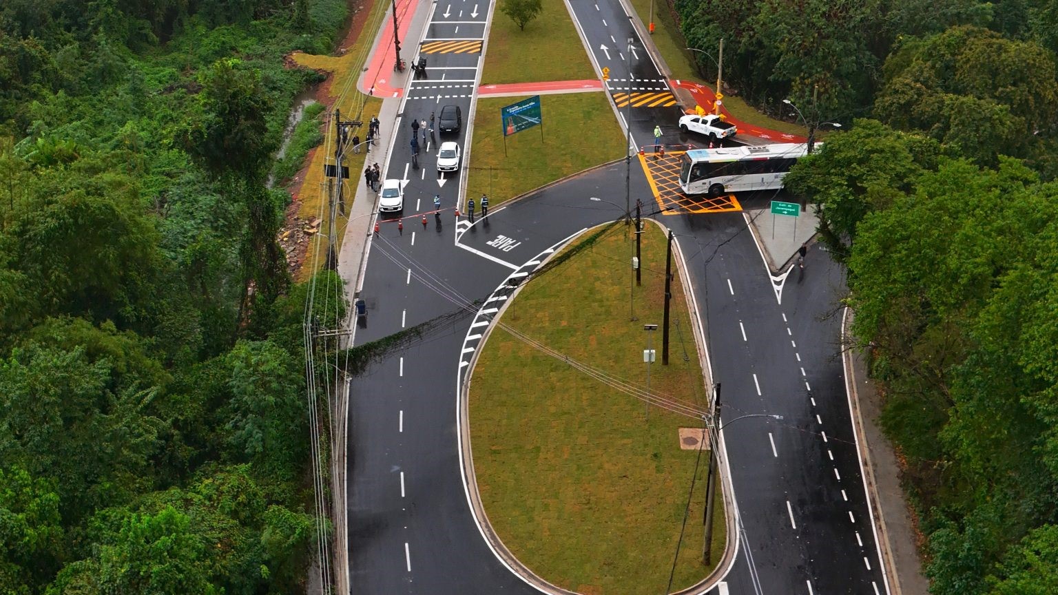 Prefeitura inaugura obras de urbanização da Avenida Engenheiro Souza Filho no Itanhangá 